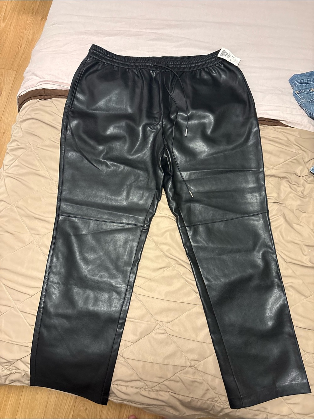 NWT Women’s Faux Leather Pants - XL